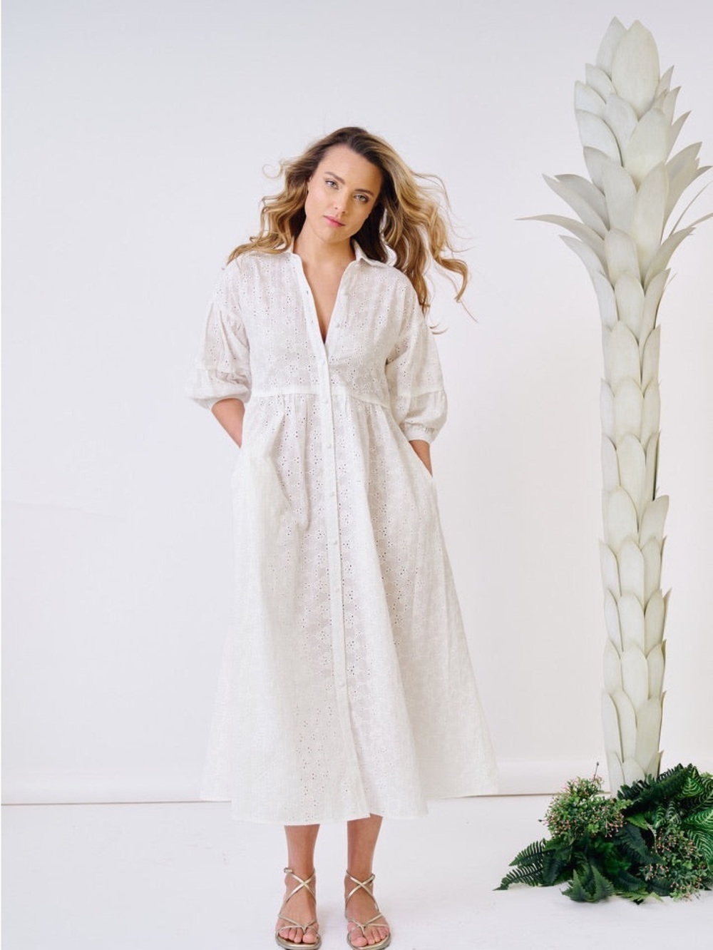 Brooks Ave Penne Cover Up Dress White Eyelet Size Small Nwot — image 6 of 8